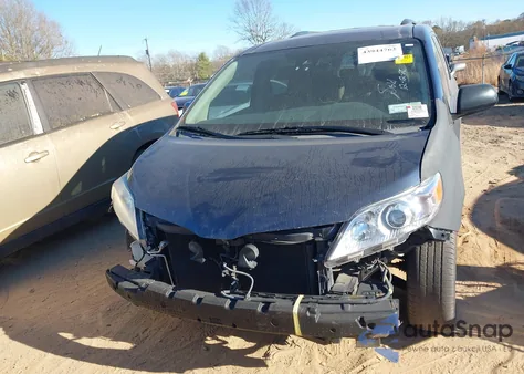 2018 Toyota Sienna Xle 8 Passenger from USA, damaged, VIN 5TDYZ3DC1JS921138